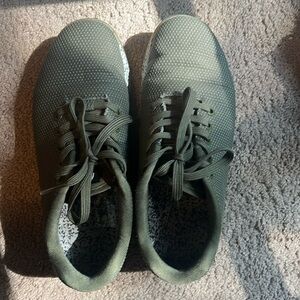 No Bull, Size 6, olive green, worn twice